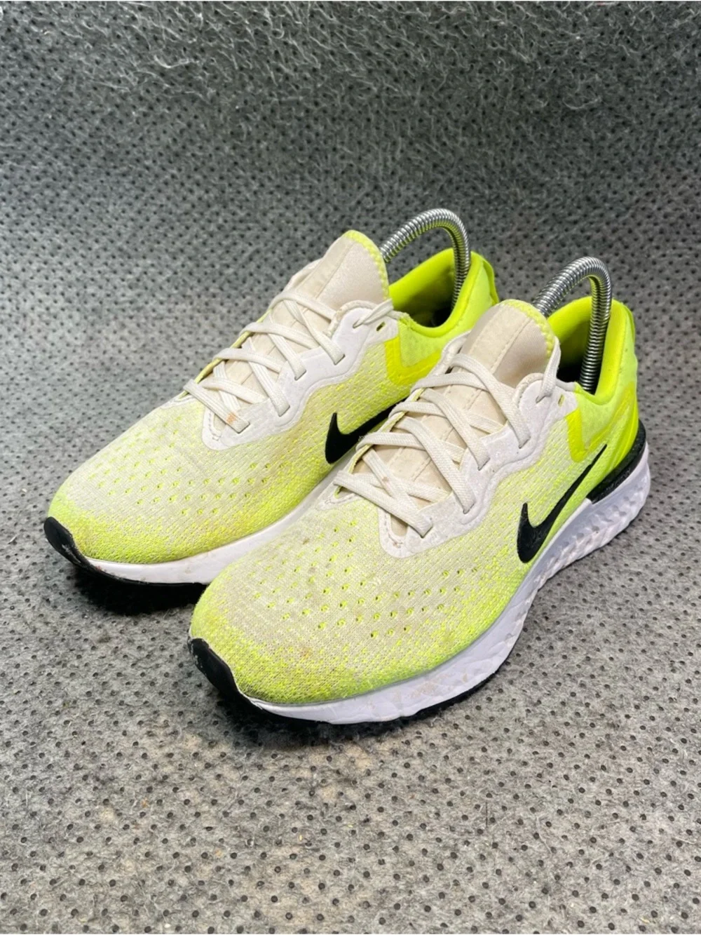 Nike Odyssey React Volt White Running Shoes Size 8 Women’s